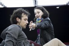 Korhatáros színházi előadást rendez Gyergyószentmiklóson Keresztes Attila