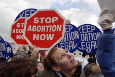 Szigorú abortusztörvényt vezettek be egy amerikai államban