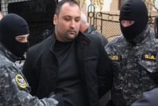 Szatmári hármas gyilkosság: megkezdődött a vádlott bűnvádi pere