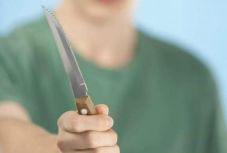 Hat konyhakéssel zárkózott be az iskola mosdójába egy Hargita megyei diák