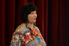 Kádár Annamária: „A gyereknek akkor lehetnek szárnyai, ha mélyek a gyökerei”