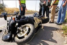 Még a rendőrautót is megrongálta az ittas Hargita megyei motorbiciklis