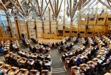 Brexit: elvetette a skót parlament a kilépési törvénytervezetet