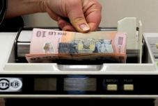 Elemzők: akkora az államháztartási hiány, hogy adót kell emelni