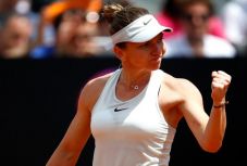 Játék nélkül negyeddöntős Halep a római tornán