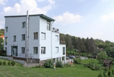 Lakhatási támogatást nyújtanak a rezidens orvosoknak, tanároknak, színészeknek