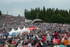 Csíksomlyói búcsú: „Mindnyájunknak szüksége van a Szűz Anya tekintetére”