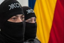 Nemzetközi embercsempész-hálózat tagjait vették őrizetbe Temesváron