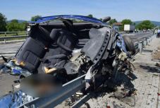 Megölte a feleségét, majd a halálba menekült az autójával a férj