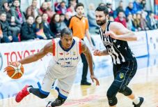 Férfi kosár: 2-1-re áll mindkét elődöntő