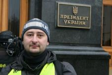 Megöltek egy orosz újságírót Kijevben 