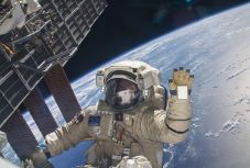 Kísérletek százait végzik el a Nemzetközi Űrállomáson