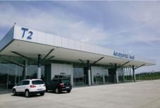 Újraindulnak a turistajáratok az aradi reptérről