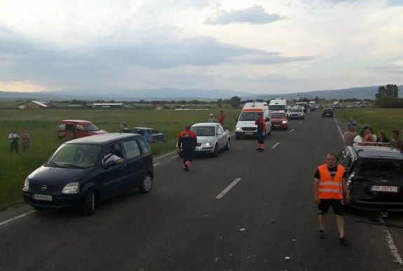 Egy nő és két gyereke is megsérült a Hargita megyei láncbalesetben