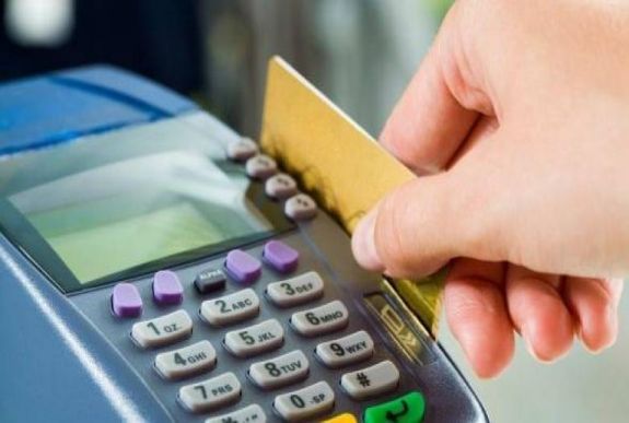 Hirtelen történt: Európa-szerte nem lehet Visa-kártyával fizetni