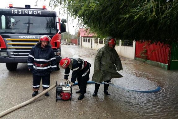 Narancs jelzésű árvízriasztás van érvényben több erdélyi folyóra