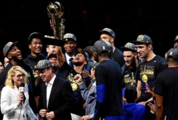 NBA: megvédte bajnoki címét a Golden State Warriors