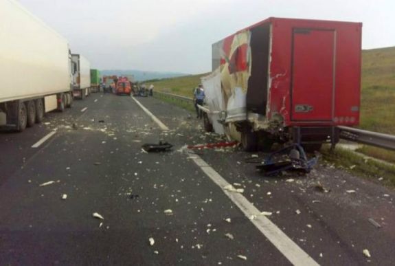 Halálos baleset: haszonjárművek ütköztek az A1-es autópályán