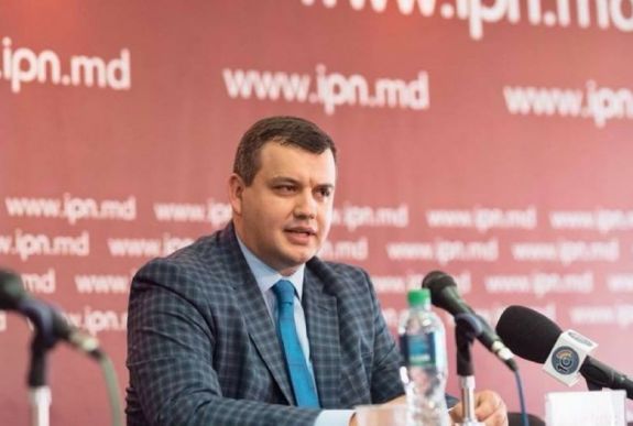 Tomac váltaná Băsescut a Népi Mozgalom Párt élén