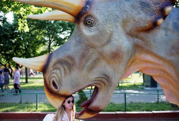 Már több mint 1 millióan látogattak el a barcarozsnyói dinóparkba