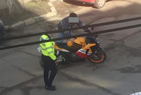 Fejvesztve menekült a rendőrök elől a székelyudvarhelyi motoros