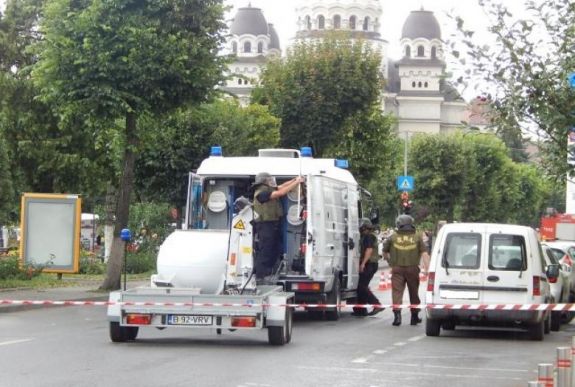 Kiderült: fölöslegesen keltett riadalmat egy Marosvásárhely főterén felejtett csomag