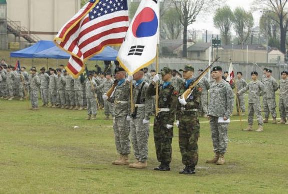 Trump-Kim csúcs: leállhatnak a dél-koreai-amerikai hadgyakorlatok