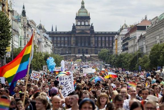 Csehország lakosságának több mint fele támogatja a melegházasságot