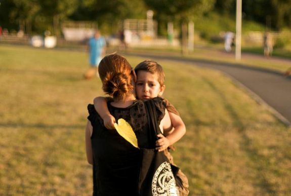 Ennyi gyermek nő fel szülő nélkül a külföldi munkavállalás miatt