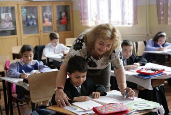 Ennyit fordít egy tanügyben dolgozó személy a nyári szabadságra