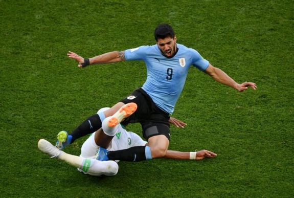 Suárez góljával Uruguay és Oroszország is nyolcaddöntős