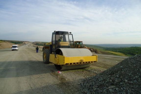 Nincs szükség környezeti hatástanulmányra egy Maros megyei útpadkaépítéshez (X)