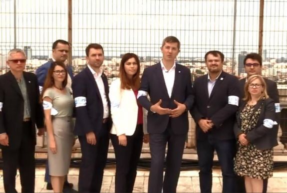 Az USR honatyái japánsztrájkba kezdtek