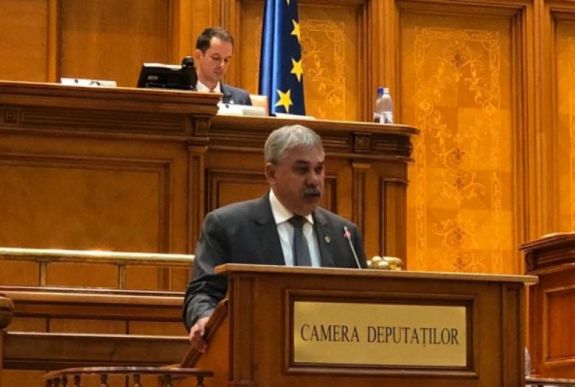 Az RMDSZ megszavazta a szállításügyi miniszter elleni sikertelen indítványt