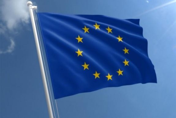 Tizenhat havi csúcson az euróövezeti infláció