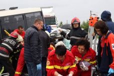 Helyszíni fotók a csíkszentkirályi közúti tragédiáról