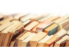 Könyvturit szerveznek a Teleki Tékában