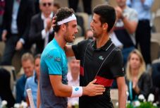 Roland Garros: búcsúztatta Djokovicsot egy szinte ismeretlen olasz