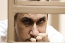 Nagyon rossz állapotban van az orosz börtönben éhségsztrájkoló ukrán rendező