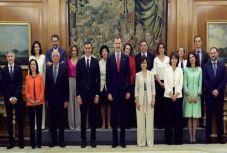 Beiktatták hivatalába az új spanyol kormányt
