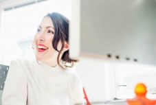 Összefüggés van az ápoltság és a fizetés összege között