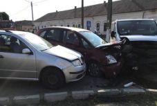 Kisbusz balesetezett Arad megyében, sokan megsérültek