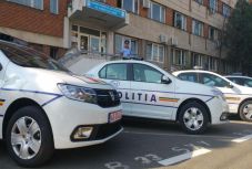 Tizenkét új rendőrautót kapott Arad megye