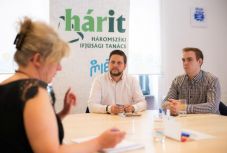 Háromszéken megtanítanák egymás nyelvén kommunikálni a magyar és román fiatalokat