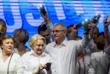 Liviu Dragnea a PSD nagygyűlésén: véget kell vetni „párhuzamos állam” uralmának