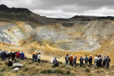 FRISSÍTVE - A Legfelsőbb Védelmi Tanács napirendjére került Verespatak ügye