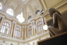 Nem volt pénz a biztosításra, elszállították a múzeumból A Föld bölcsességét