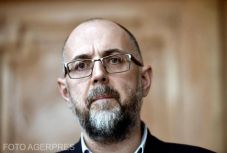 Kelemen Hunor: politikai hiba lenne az államfő felfüggesztése