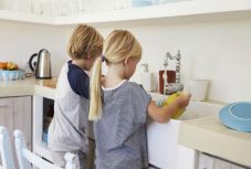 A túlzott tisztaság lehet a gyermekkori leukémia oka