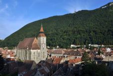 Újszerű, rég várt szakmai kiadványt mutattak be a brassói Fekete templomról